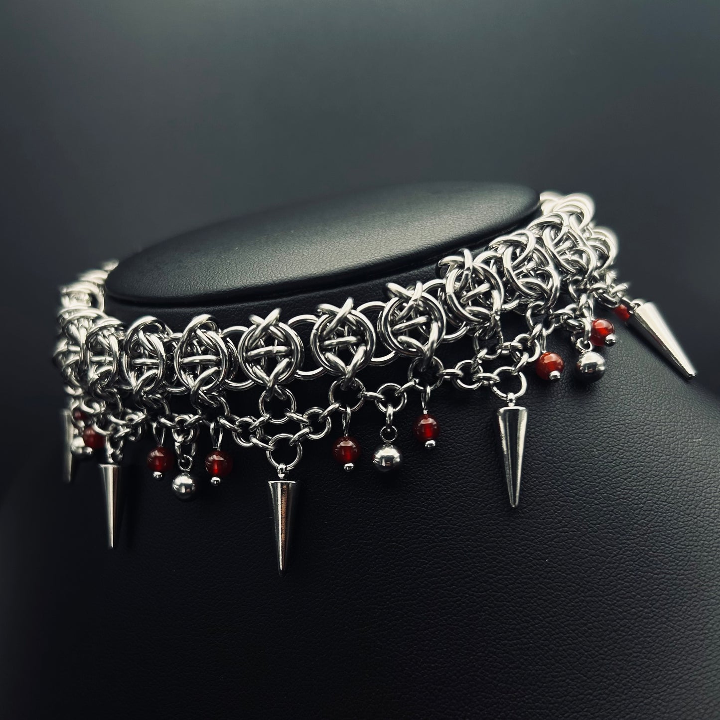 COUNTESS