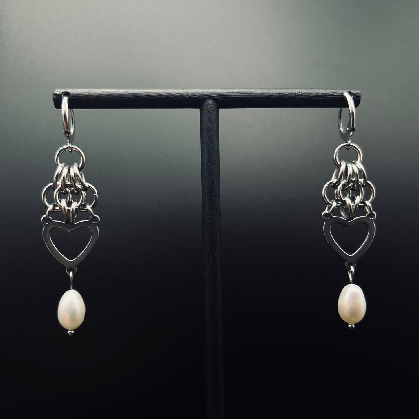 LUST [EARRINGS]