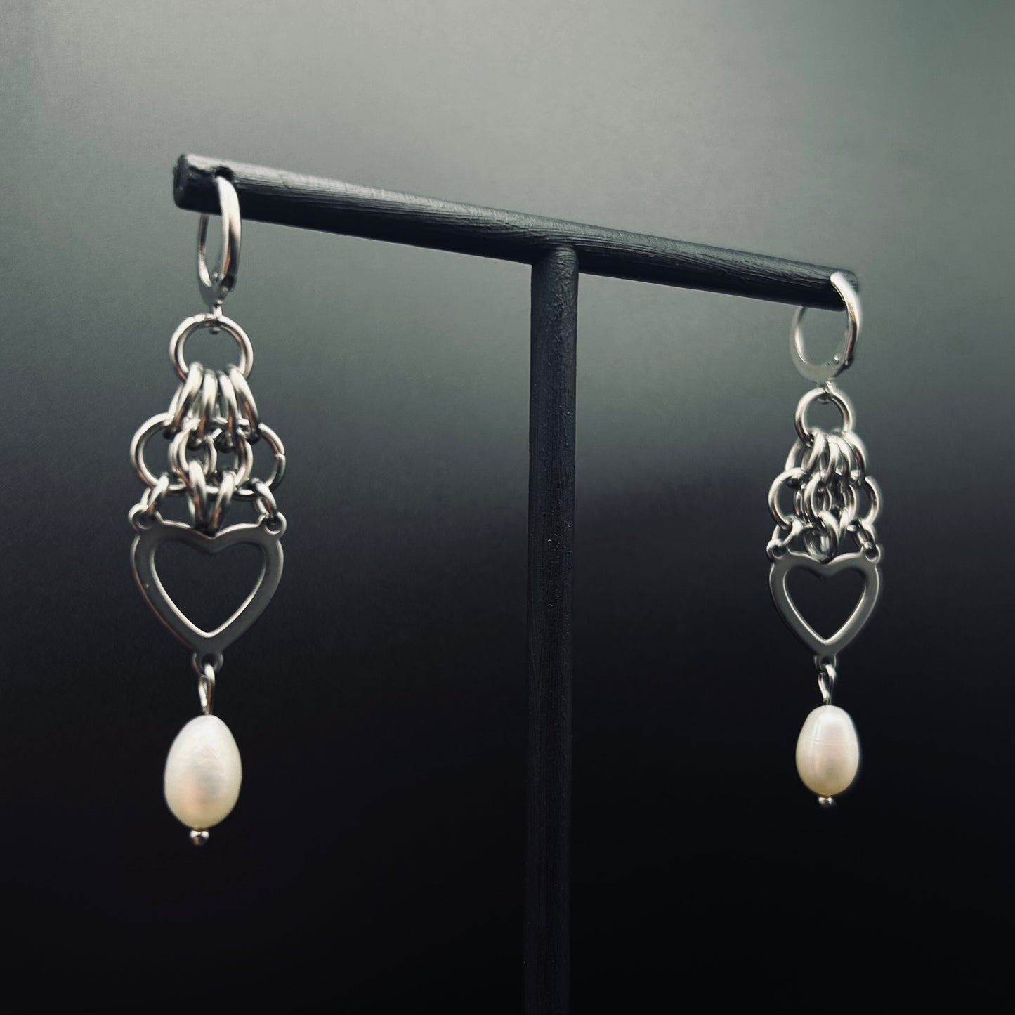 LUST [EARRINGS]